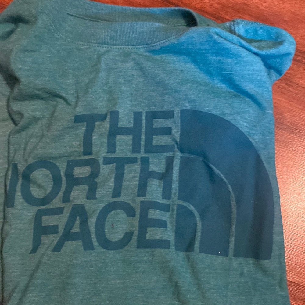 North face Xsmall tshirt - barely worn